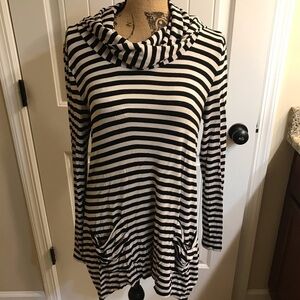 ⚫️Black & White Striped Tunic